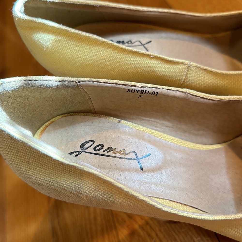 Yellow platform heels🌼☀️ - Picture 9 of 12